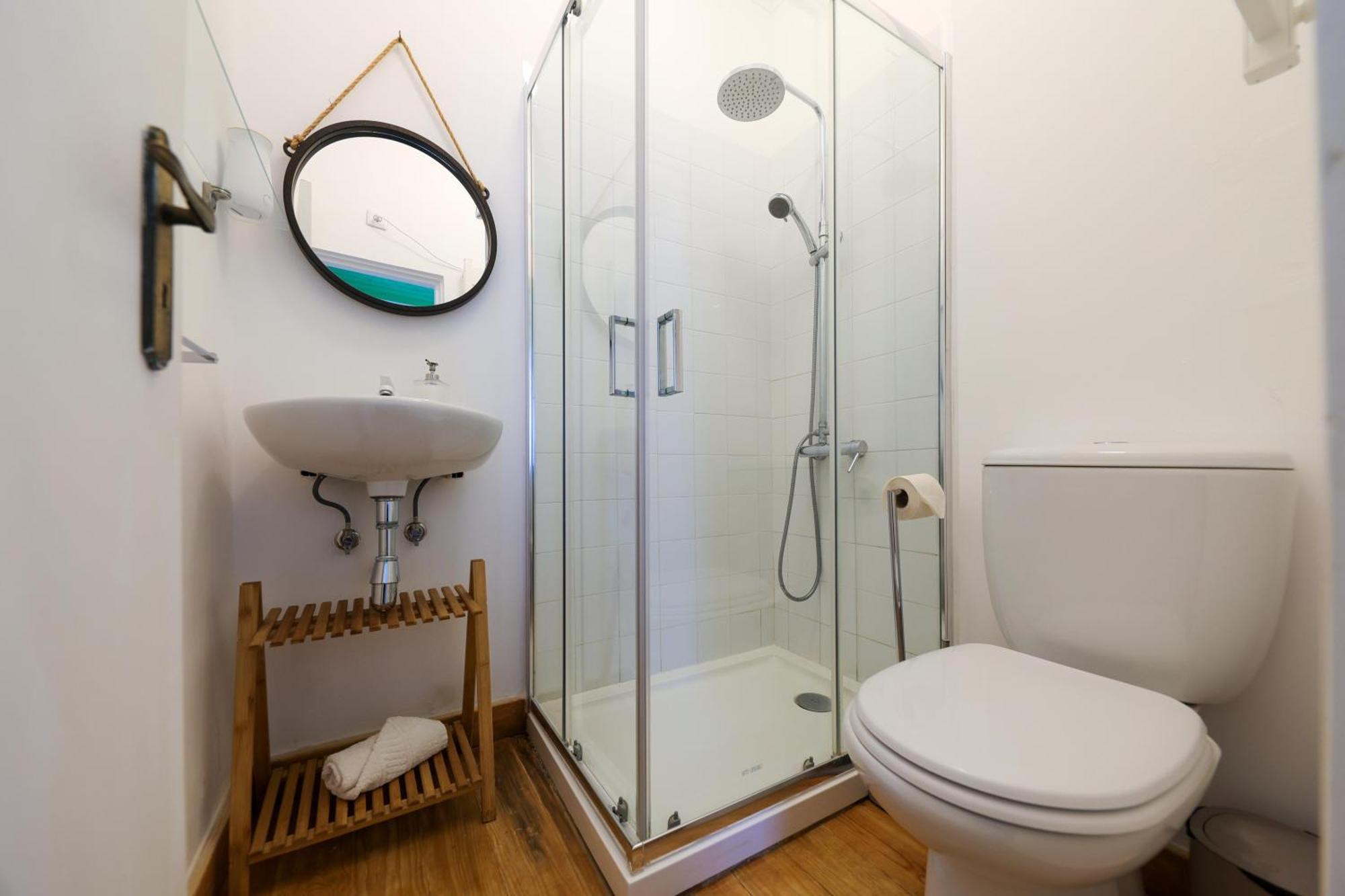 Renovated Wine Press House - With Pool * Porto de Mos (Leiria)