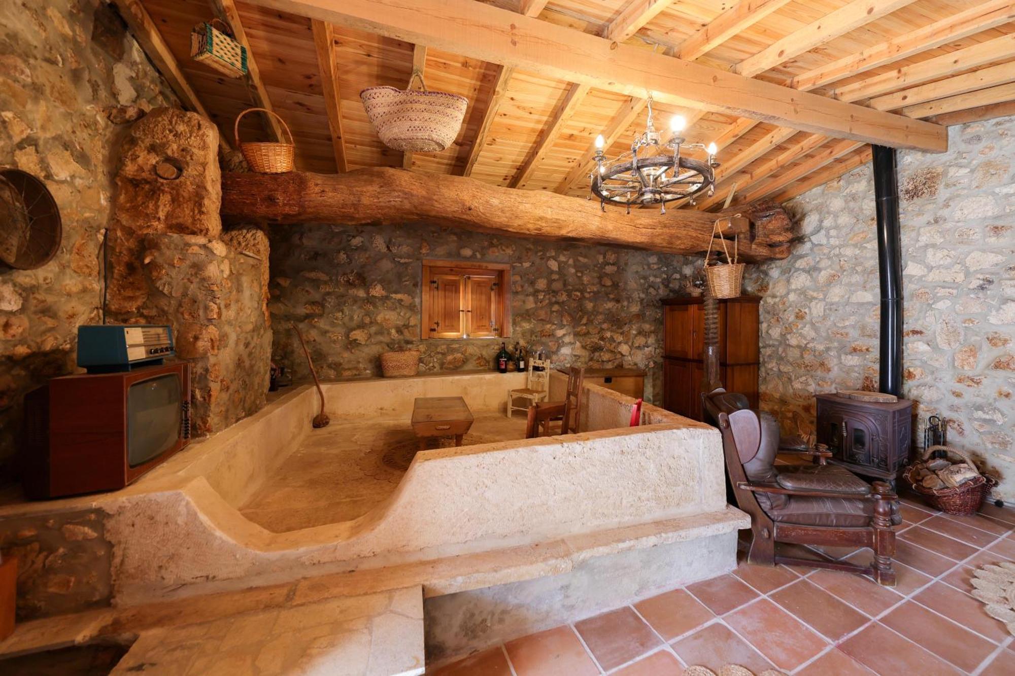 Holiday home Renovated Wine Press House - With Pool *