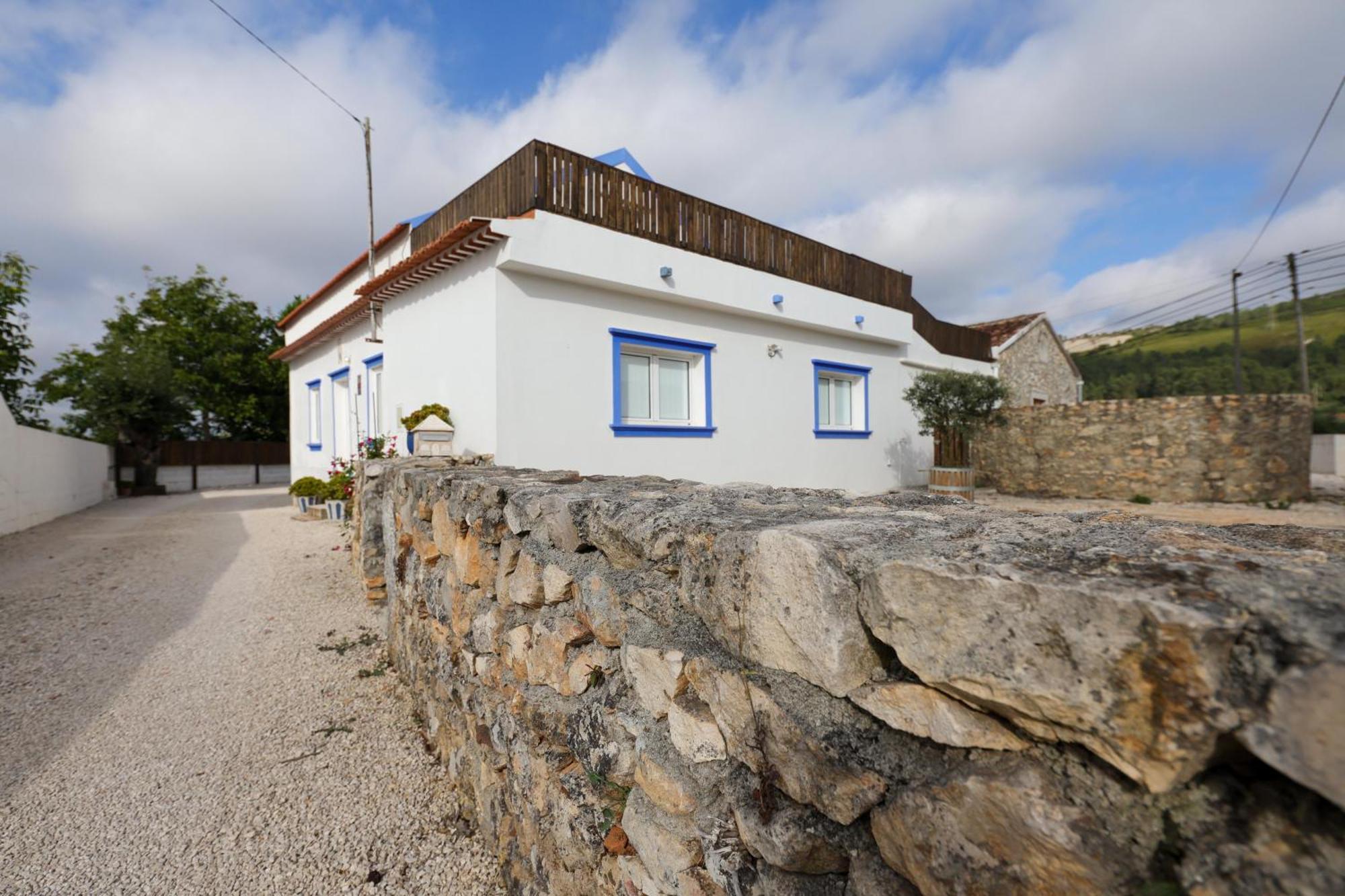 Renovated Wine Press House - With Pool * Porto de Mos (Leiria)